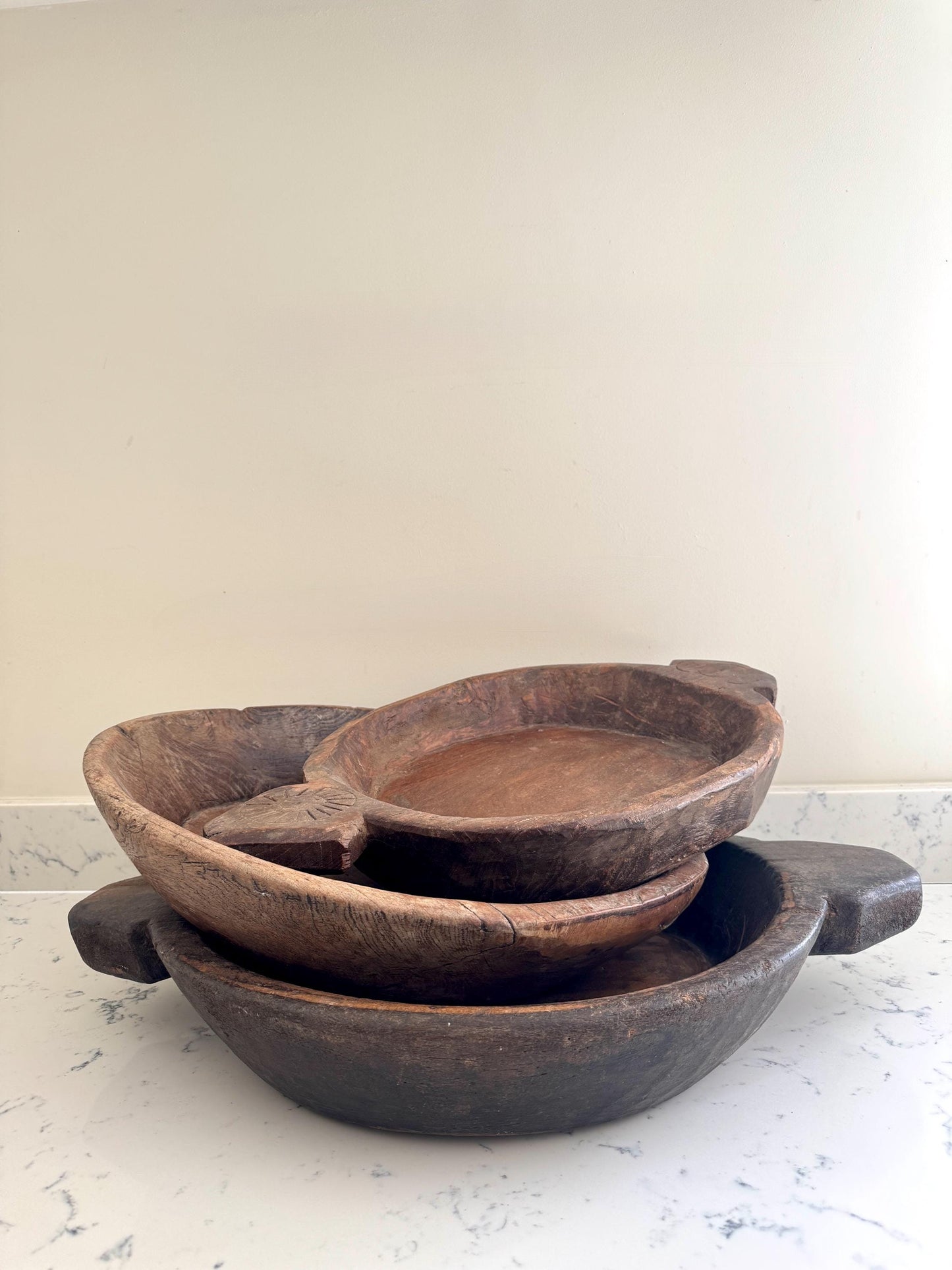 BEAUTIFUL ANTIQUE WOODEN BOWL