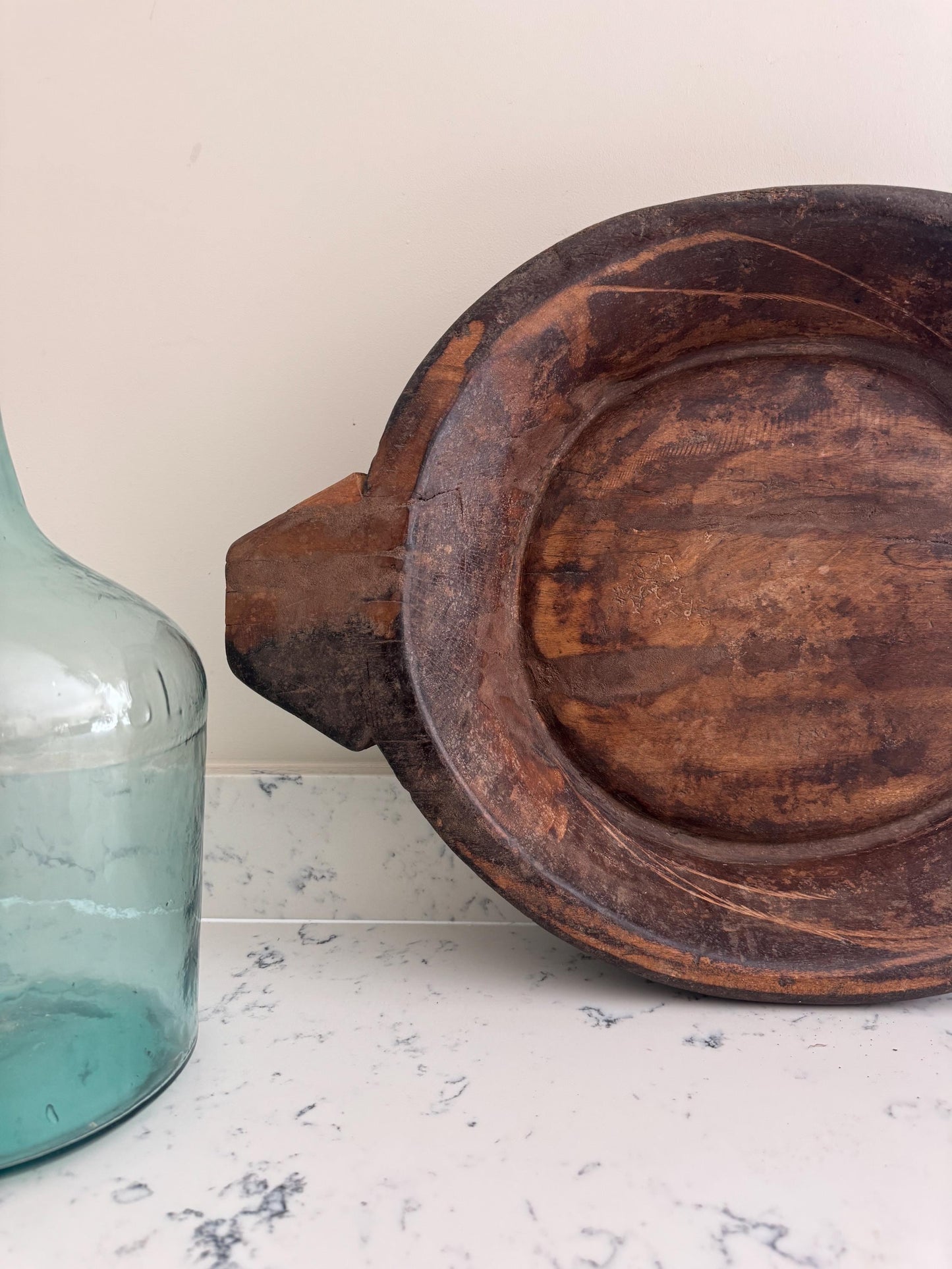 BEAUTIFUL ANTIQUE WOODEN BOWL