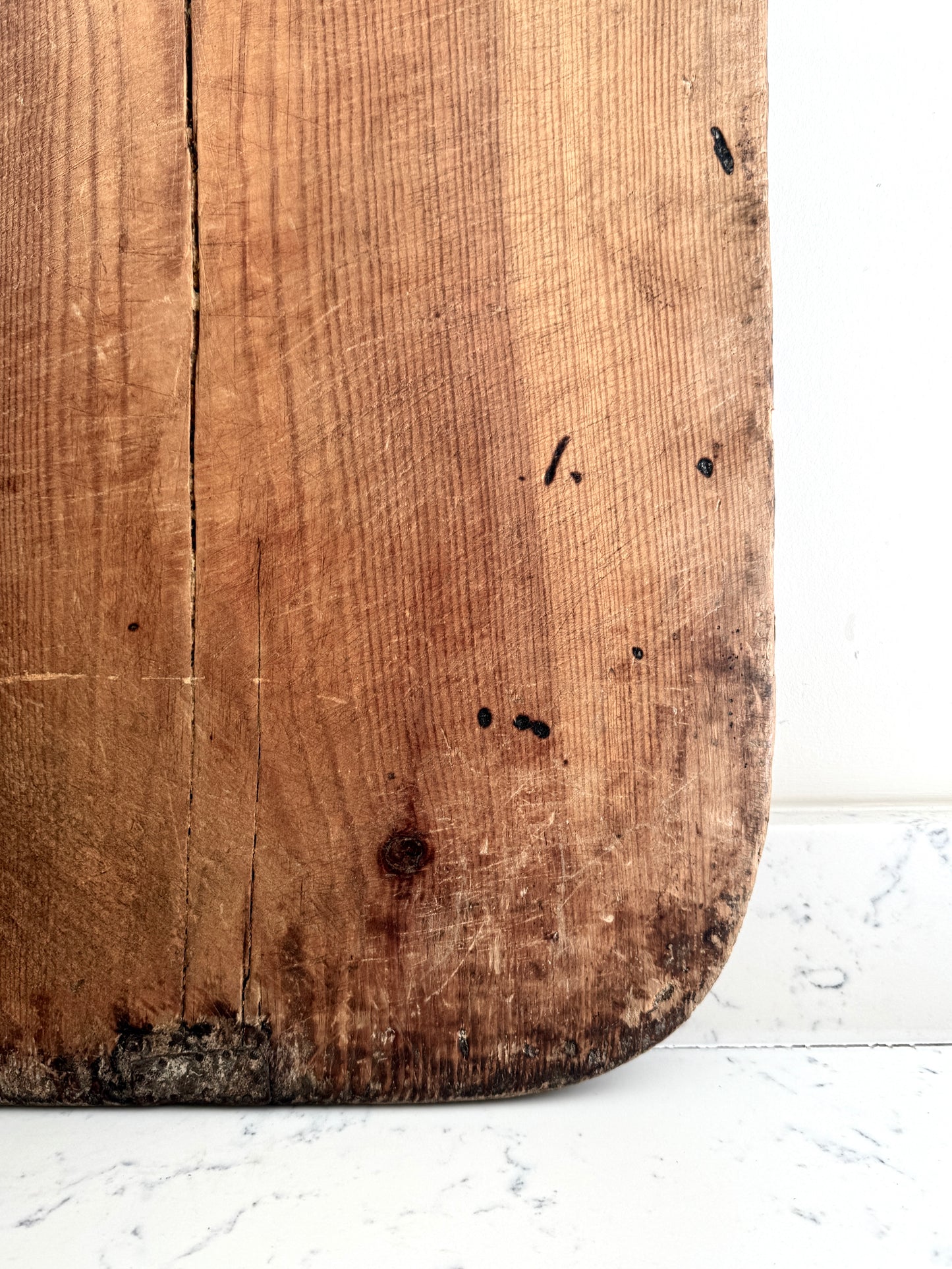 STUNNING EUROPEAN BREAD BOARD - large