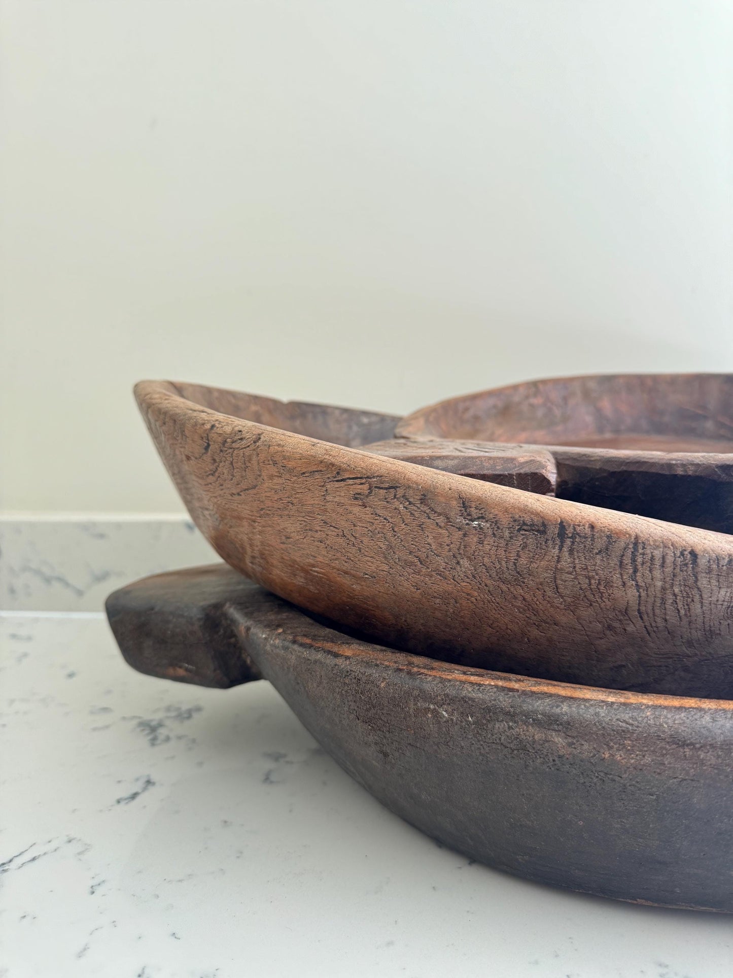 BEAUTIFUL ANTIQUE WOODEN BOWL