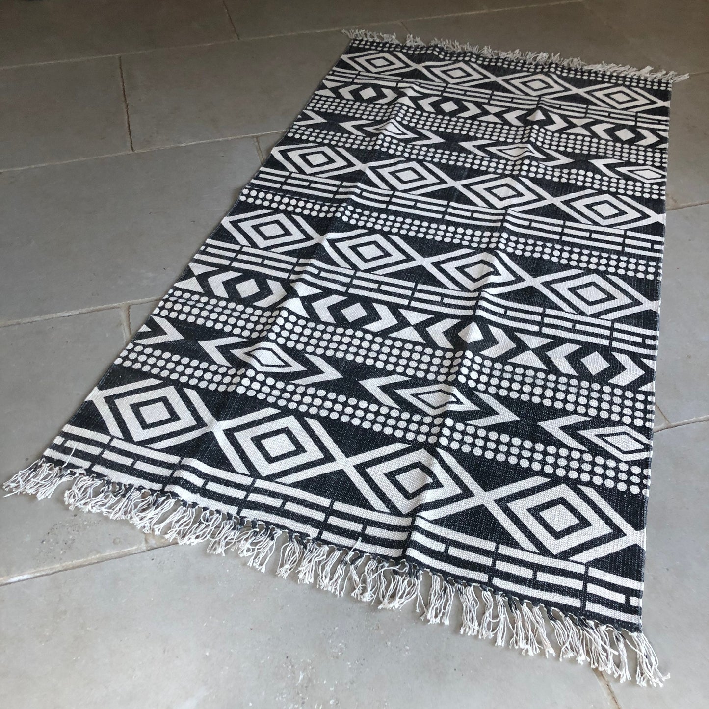 TRADITIONAL WOVEN MATT - THE KAMLA