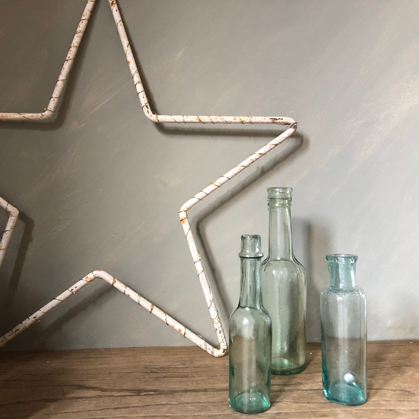 THE VEGA - RUSTIC OUTLINE STAR