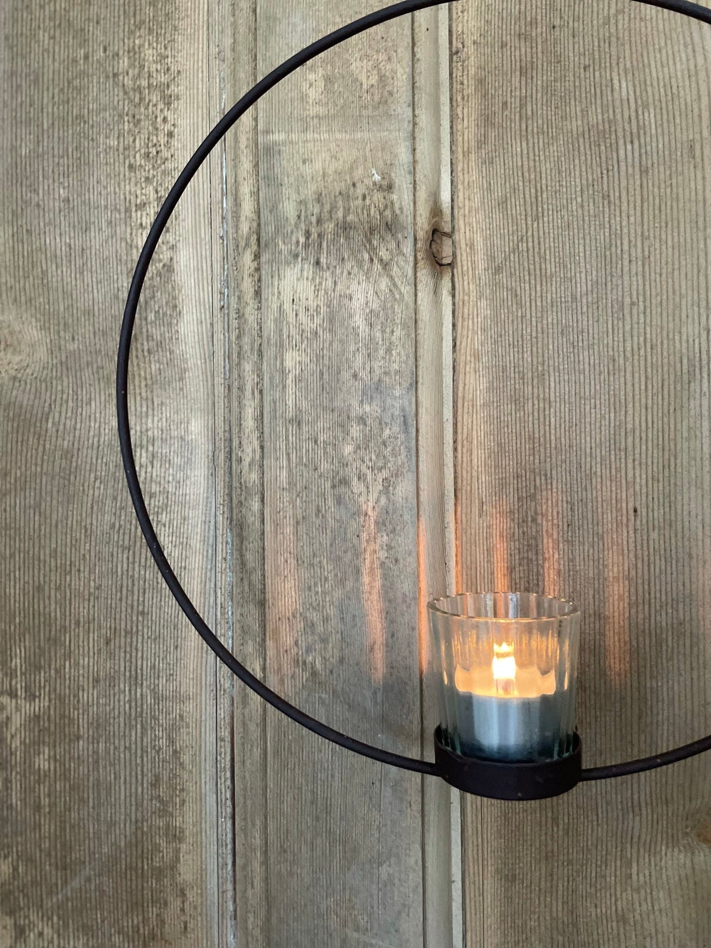 THE CORUN DISPLAY HOOP