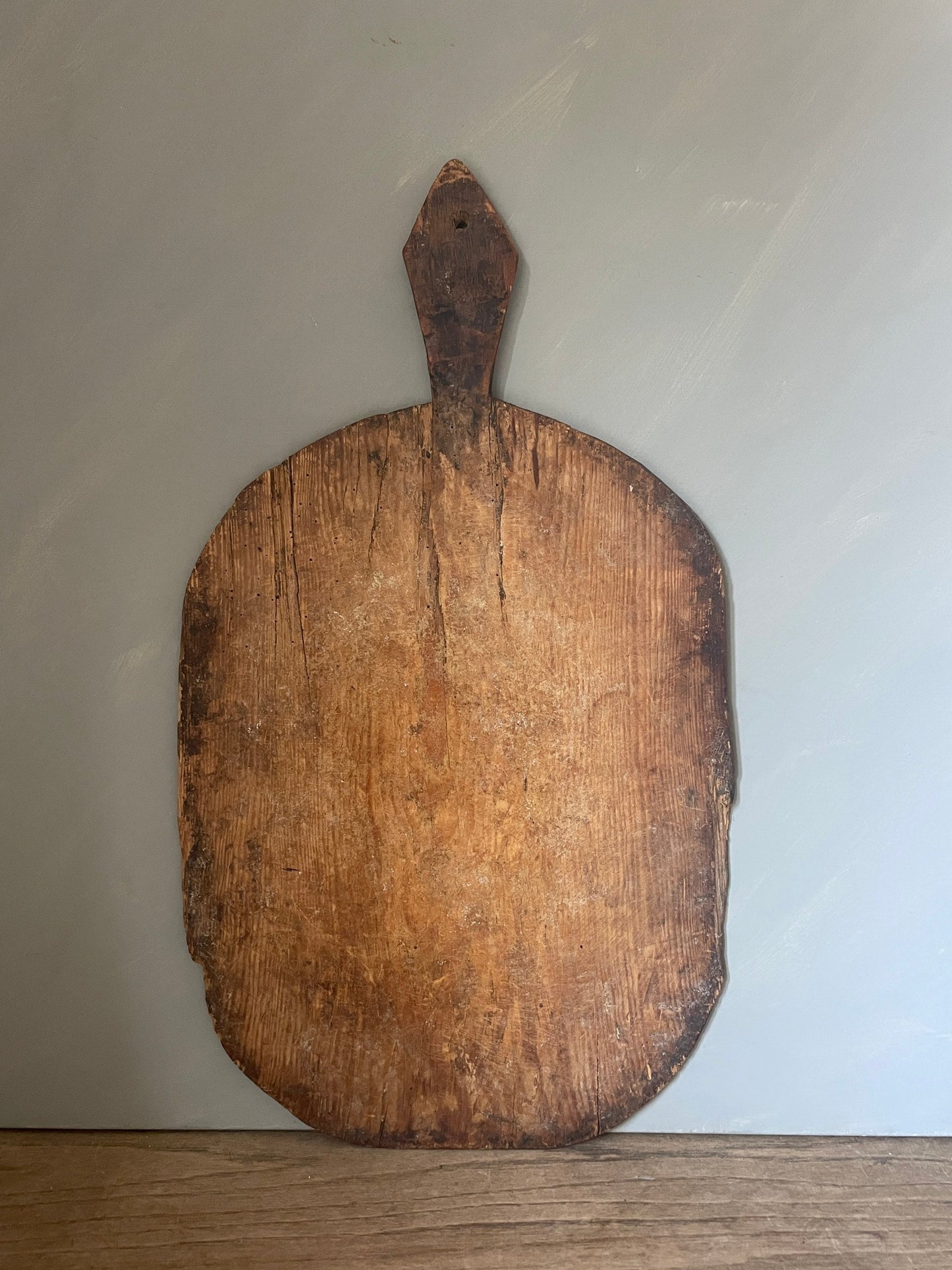 AGED WOODEN PLATTER