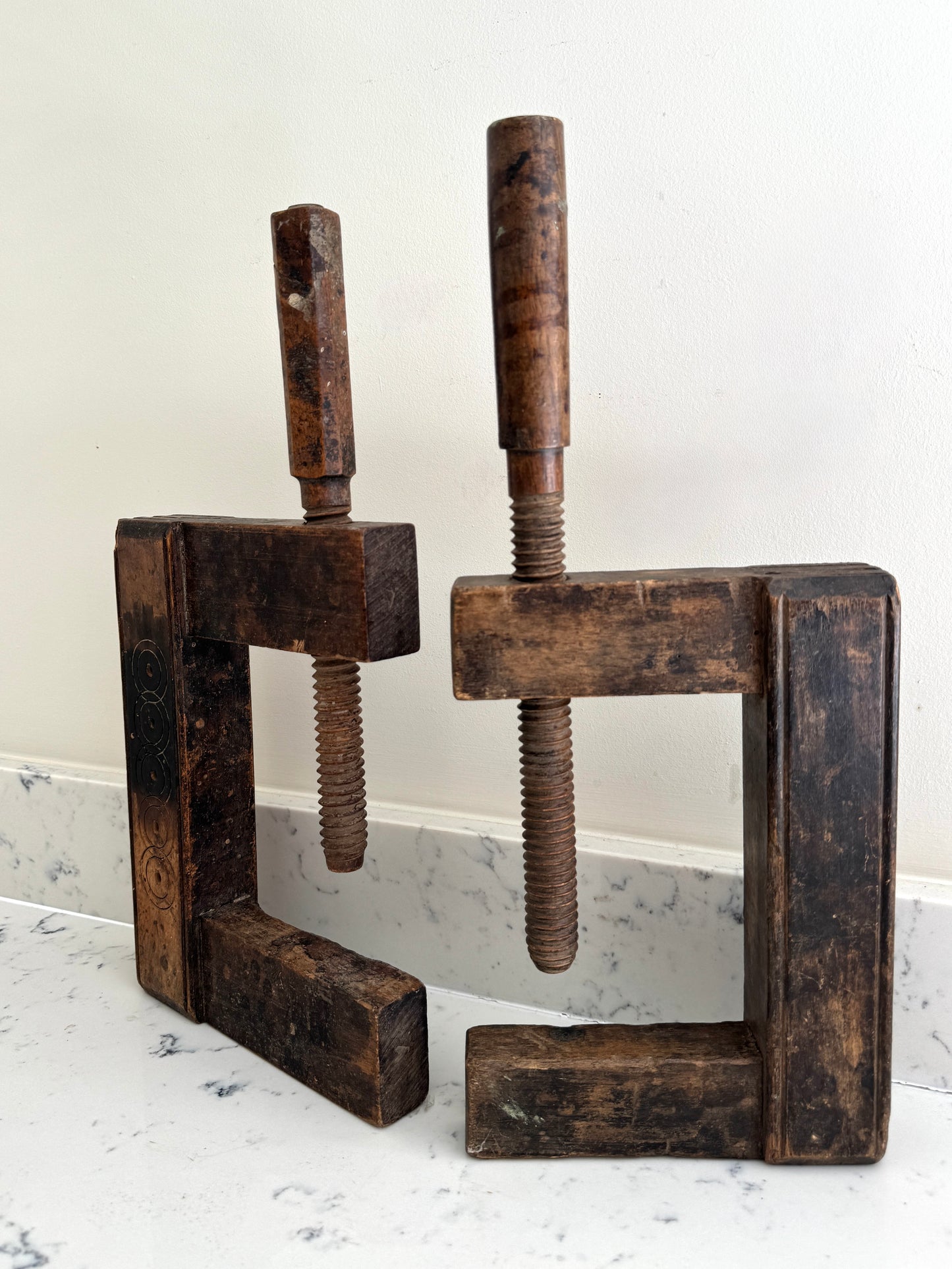 FRENCH ANTIQUE WOODEN SCREW CLAMP