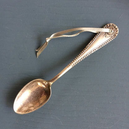 VINTAGE SPOON DECORATION