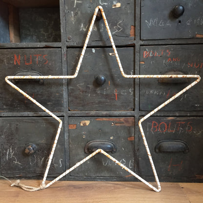 THE VEGA - RUSTIC OUTLINE STAR