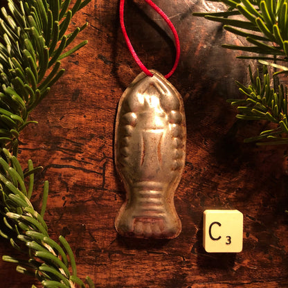 UPCYCLED TREE DECORATIONS
