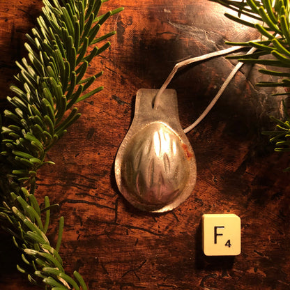UPCYCLED TREE DECORATIONS