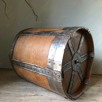 ANTIQUE GRAIN MEASURE