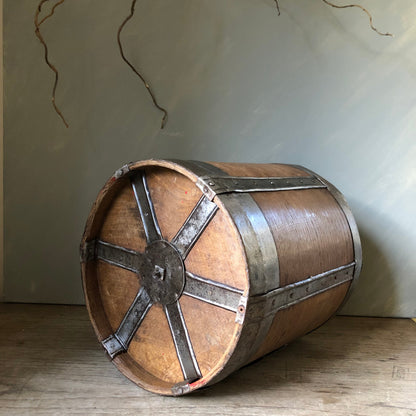 ANTIQUE GRAIN MEASURE