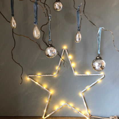 VINTAGE STYLE MIRRORED BAUBLES