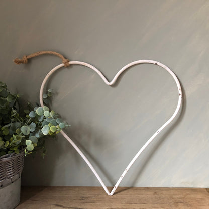 RUSTIC OUTLINE HEART