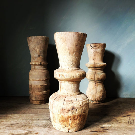 THE AGARU ANTIQUE PILLER CANDLESTICK