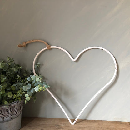 RUSTIC OUTLINE HEART