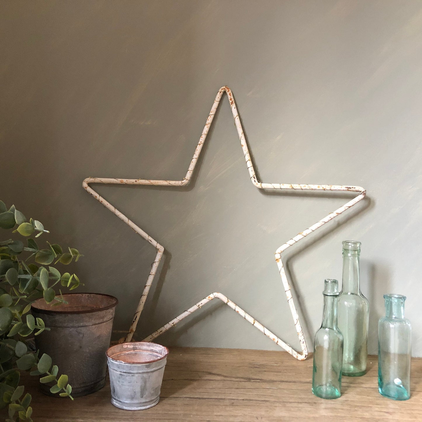 THE VEGA - RUSTIC OUTLINE STAR