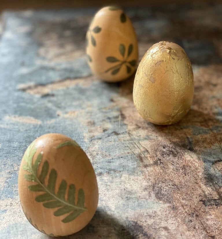 DECOUPAGE DECORATIVE EGGS