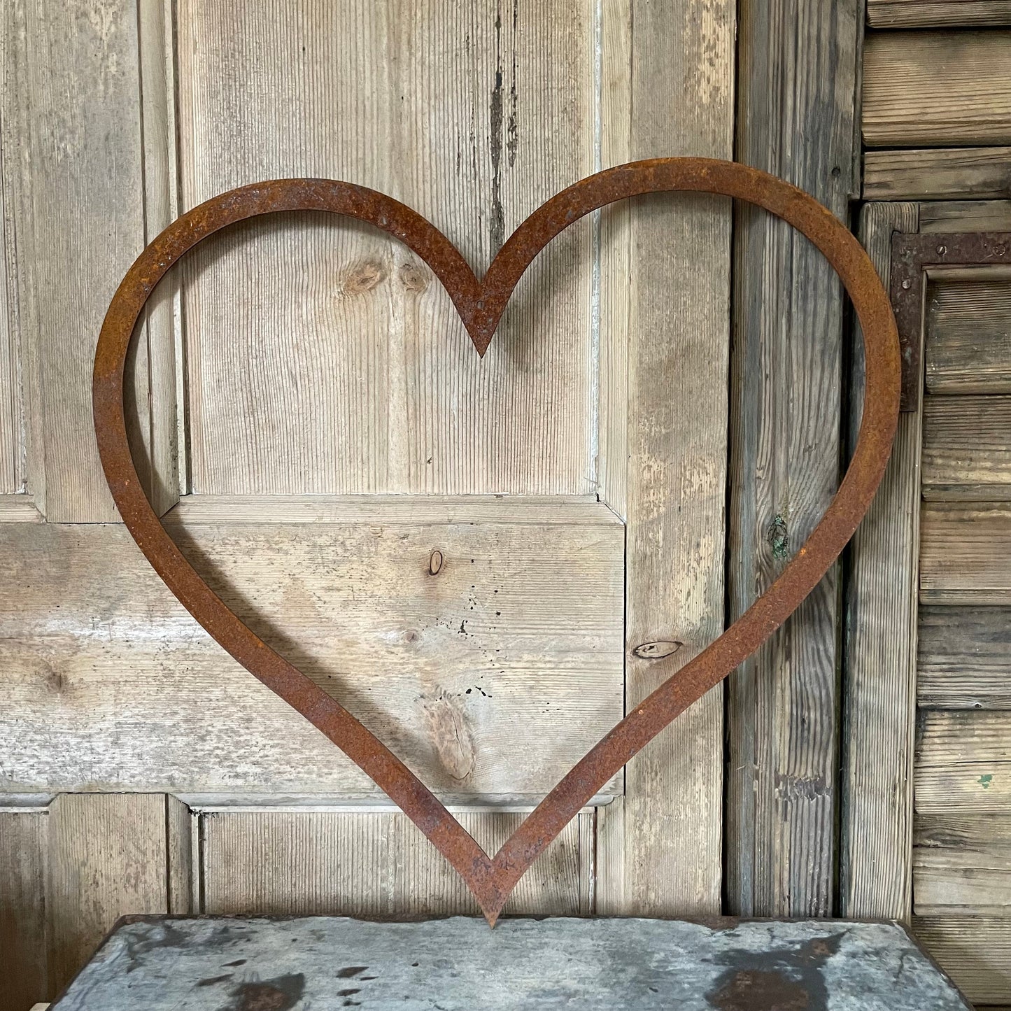 RUSTIC METAL HEART