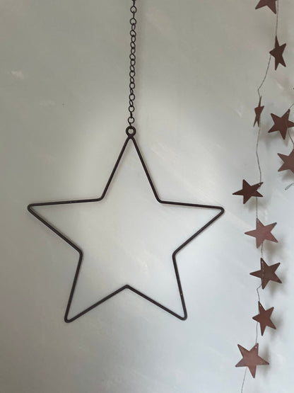 THE SASSA STAR GARLAND