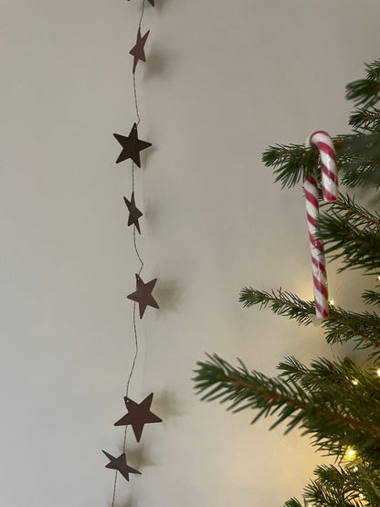 THE SASSA STAR GARLAND