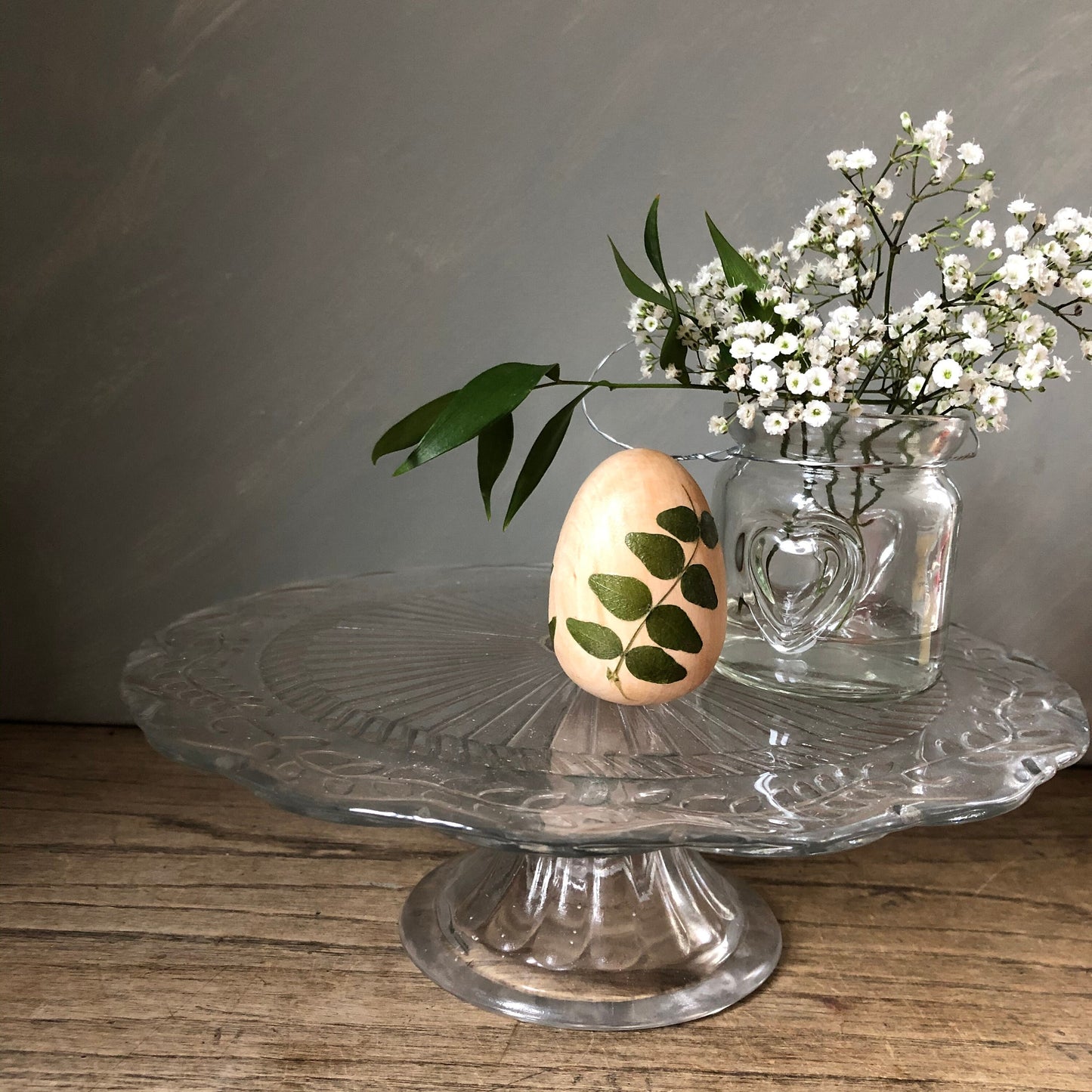 DECOUPAGE DECORATIVE EGGS