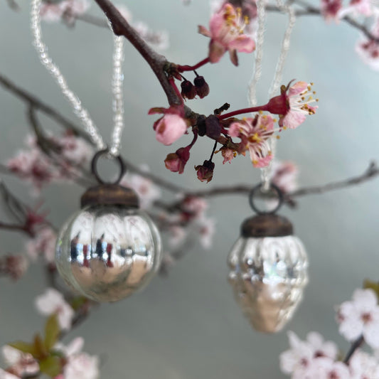 Pretty Mirrored Hanging Decorations / Vintage Style Baubles / Recycled Glass Decorations / Easter Decor / Pretty Baubles / Home Decor