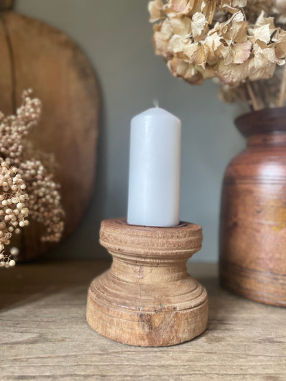 AGARU TEMPLE CANDLEHOLDER