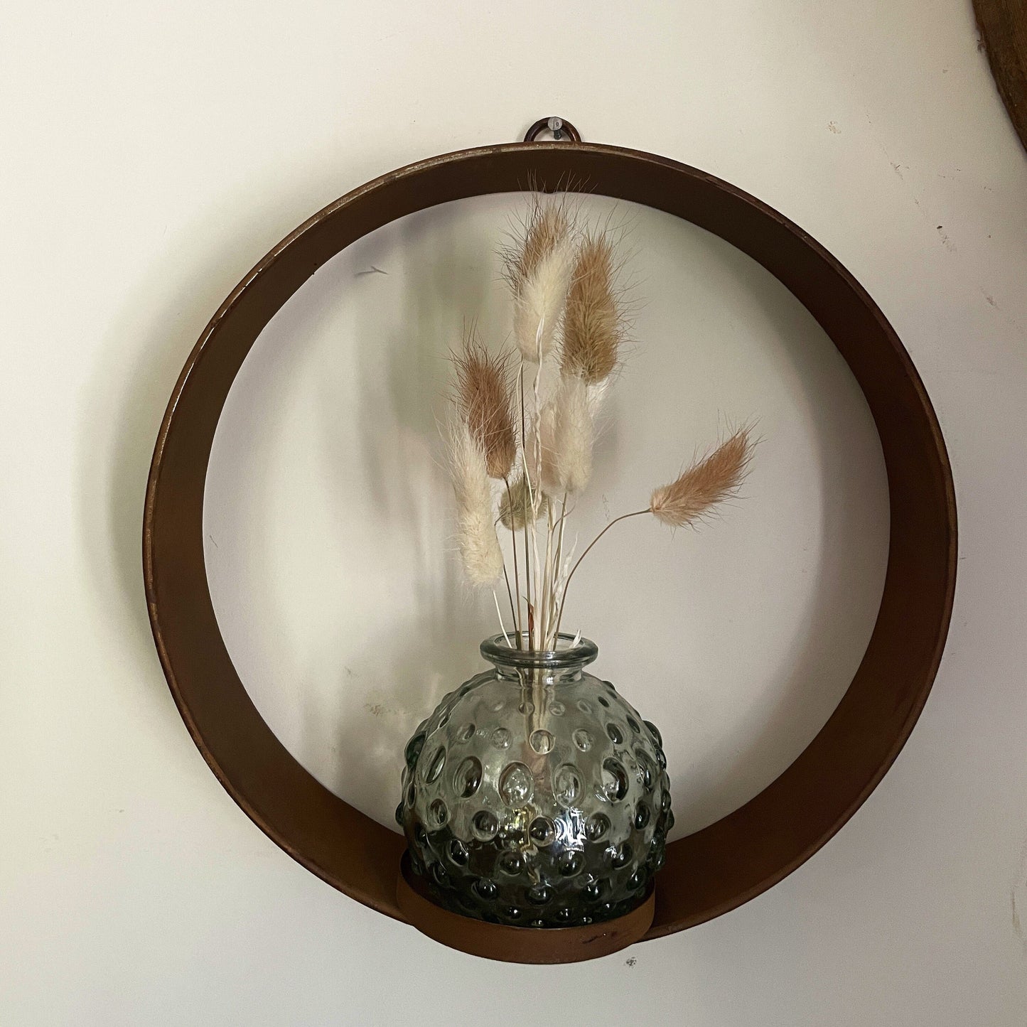 THE CHLOE DISPLAY HOOP