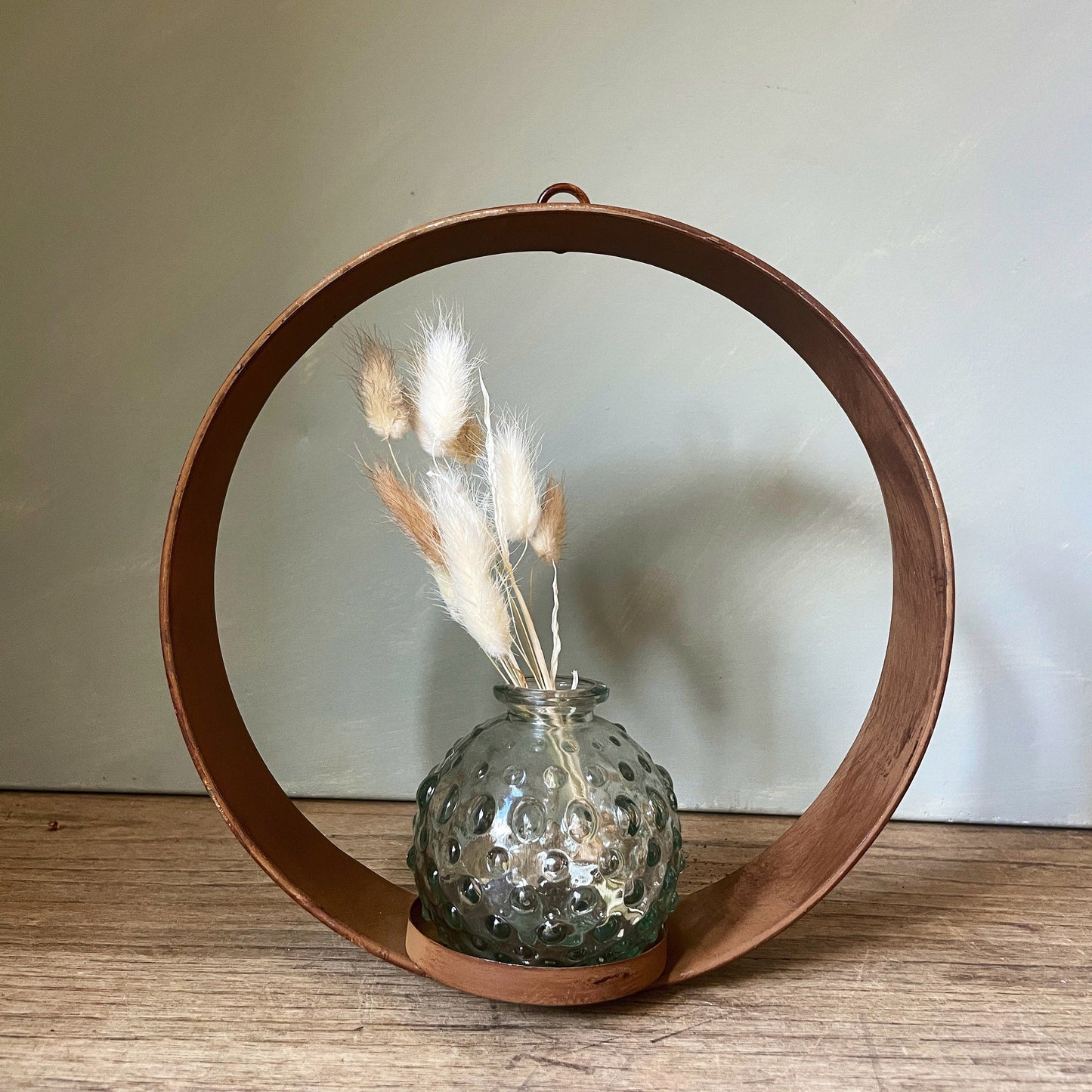 THE CHLOE DISPLAY HOOP